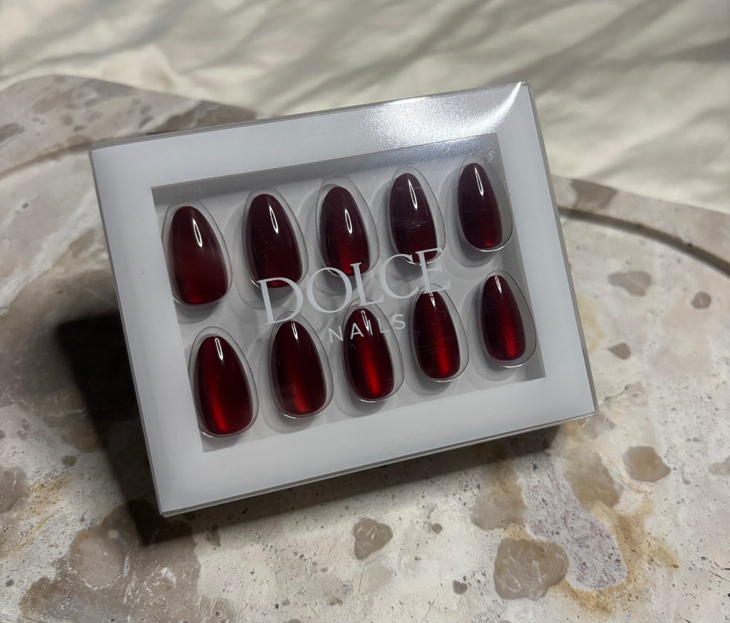 Red Velvet - Short Almond