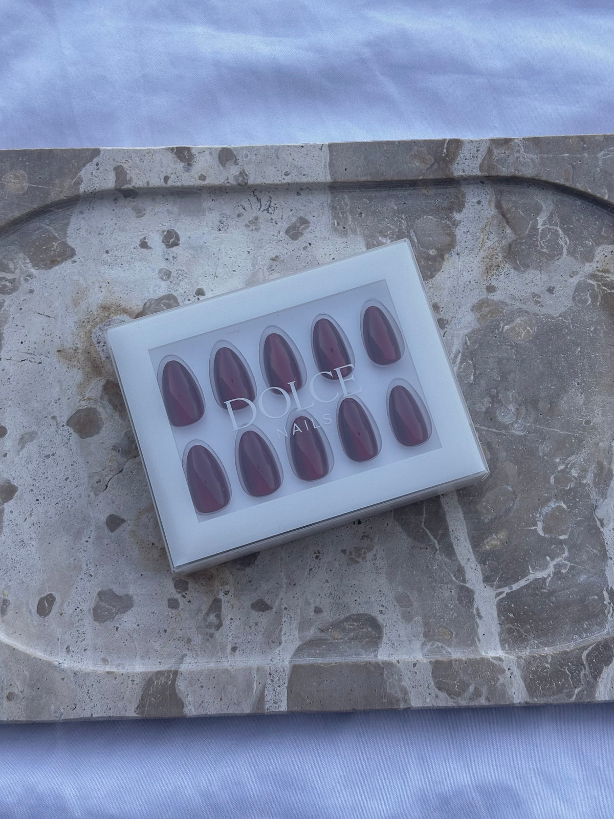 Red Velvet - Short Almond